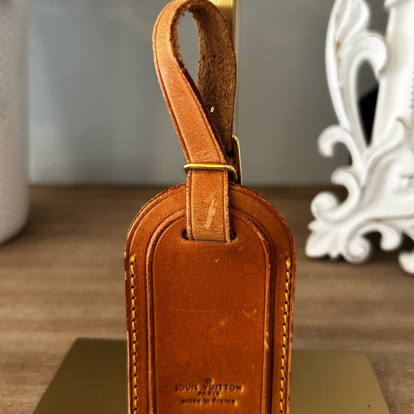 AUTHENTIC LV NAME TAGS - Picture 7 of 15